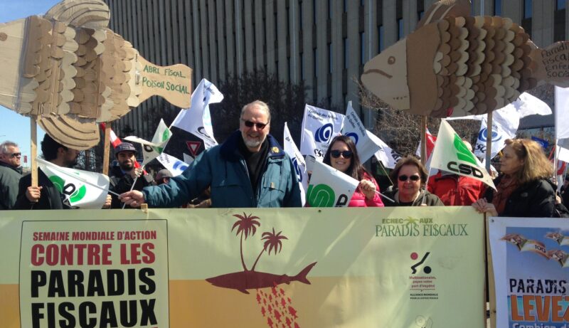 Manifestant lors de la semaine mondiale d'action contre les paradis fiscaux